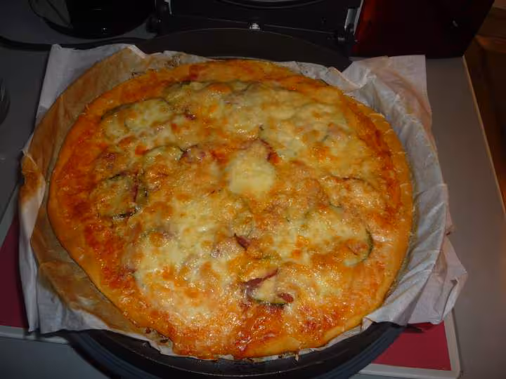 Pizza courgette bacon