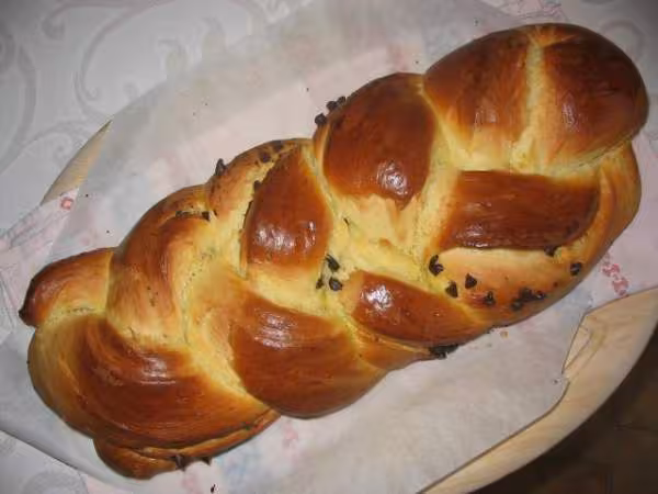 Brioche de kinou tressee aux pepites