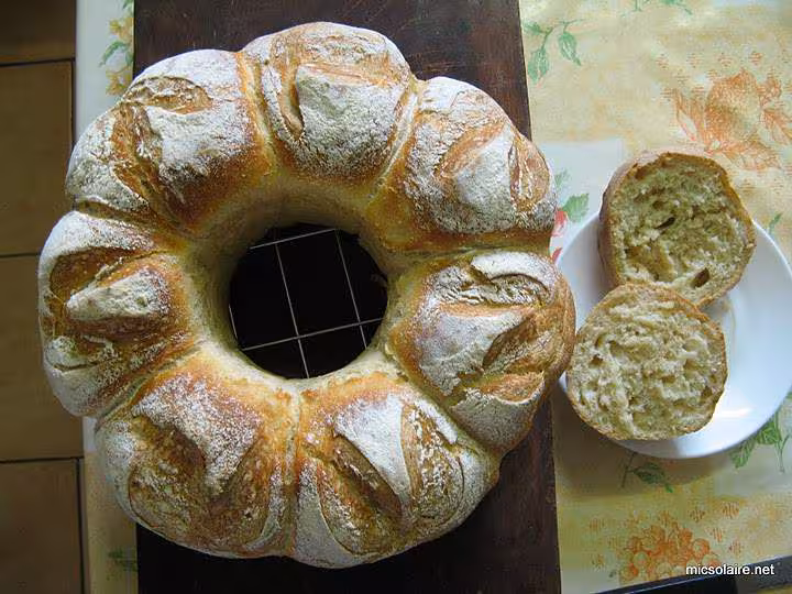 Pain couronne en cocotte