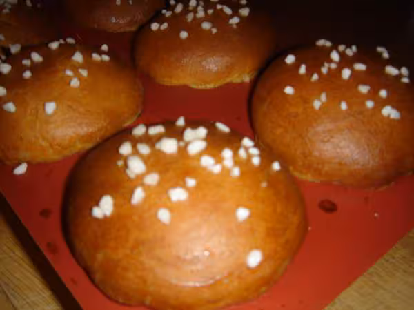 Briochette sortant du four