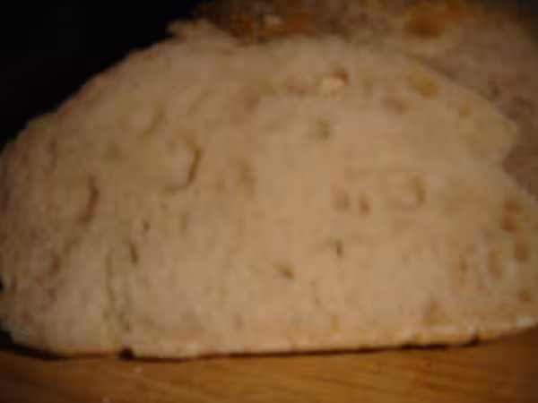 Mie de pain au levain liquide fait en autolyse cuit en cocotte