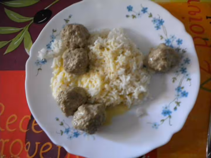 Boulettes de viande a la sauce mousseline 5 ppts pers