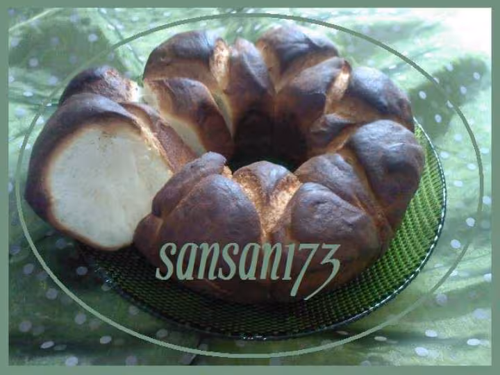Brioche couronne en boules