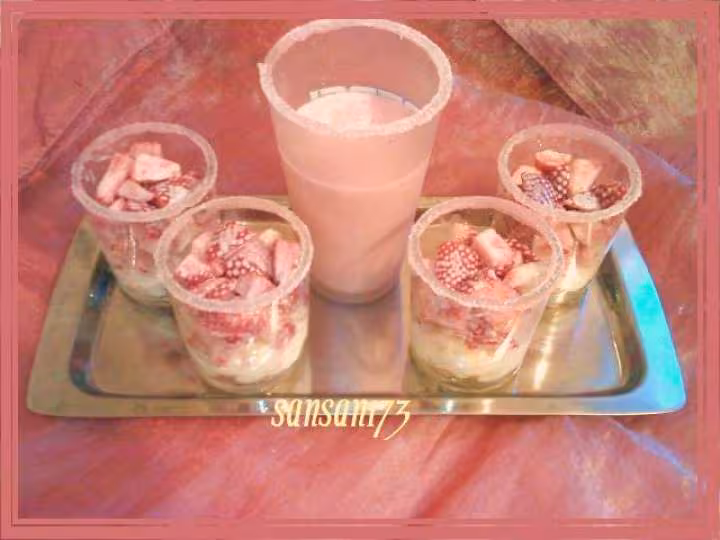Coupes de fraises au yaourt
