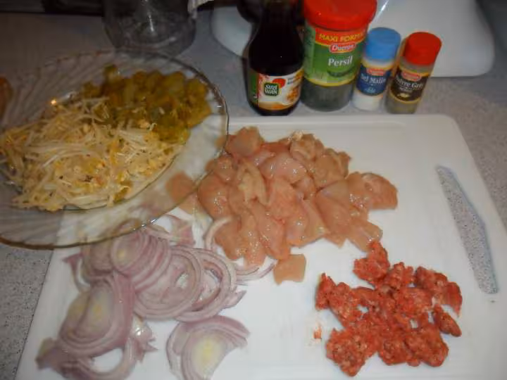 Plat thai