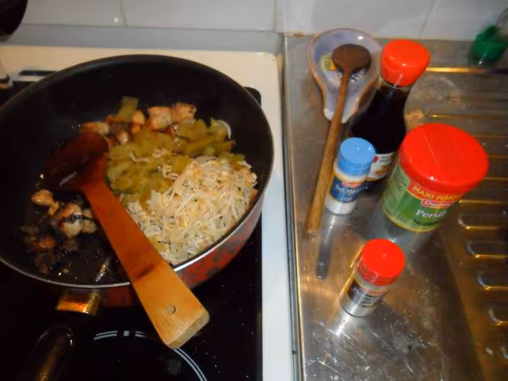 Plat thai