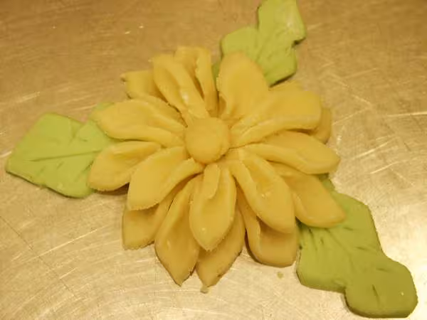 Fleurs en pate d amandes