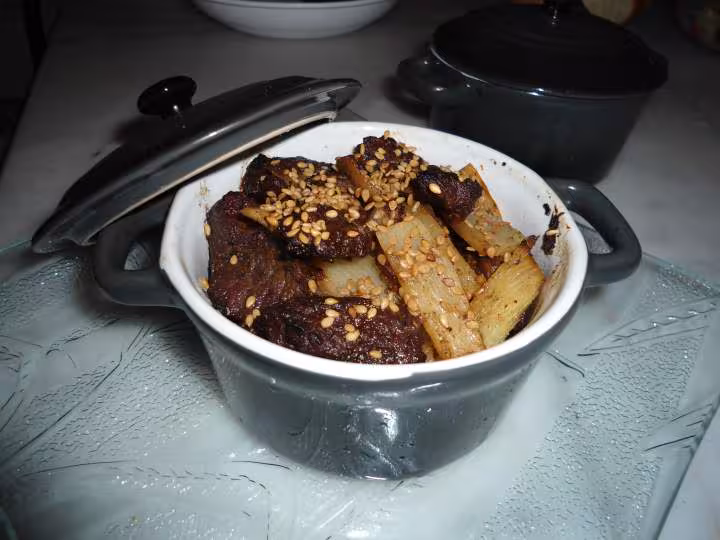 B uf au caramel et pousses de bambou