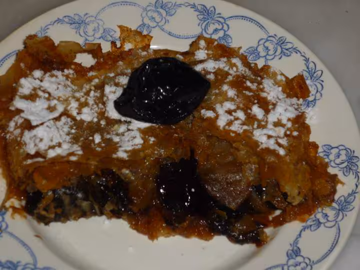Pastis gascon aux pruneaux