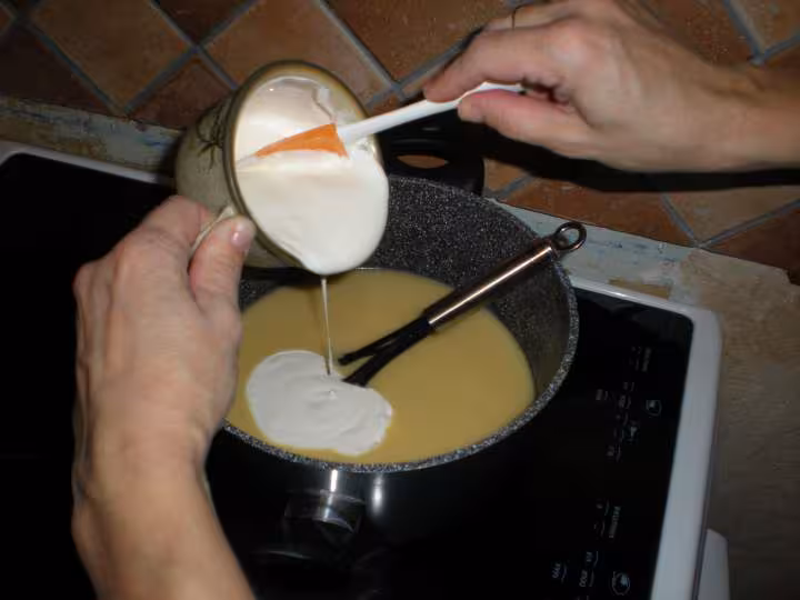 Blanquette 11 incorporez la creme puis remuez