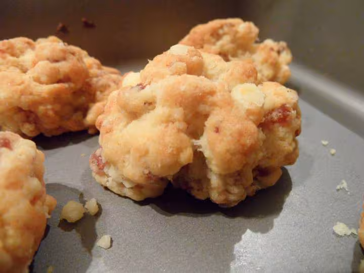 Cookies sales lardons parmesan