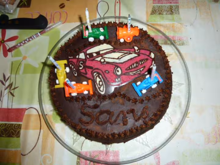 Gateau au chocolat cars
