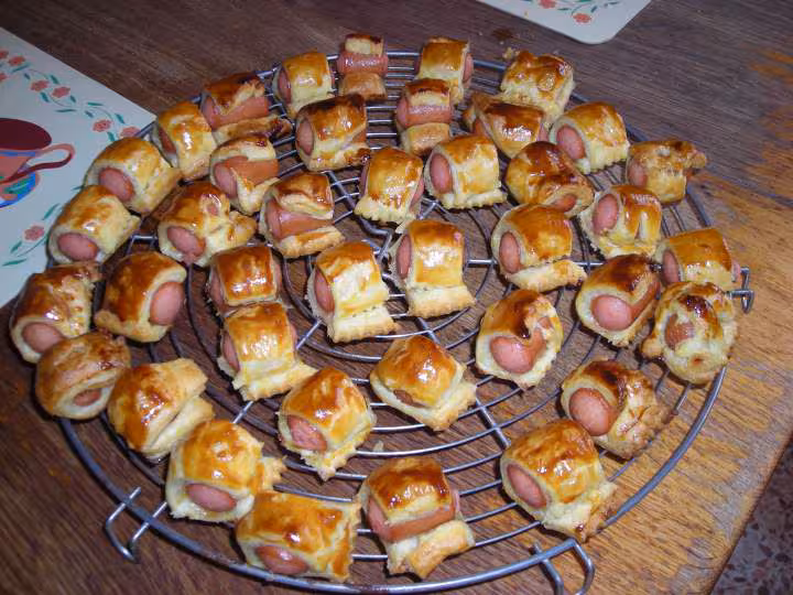 Petits feuilletes saucisses de strasbourg pour aperitifs 2