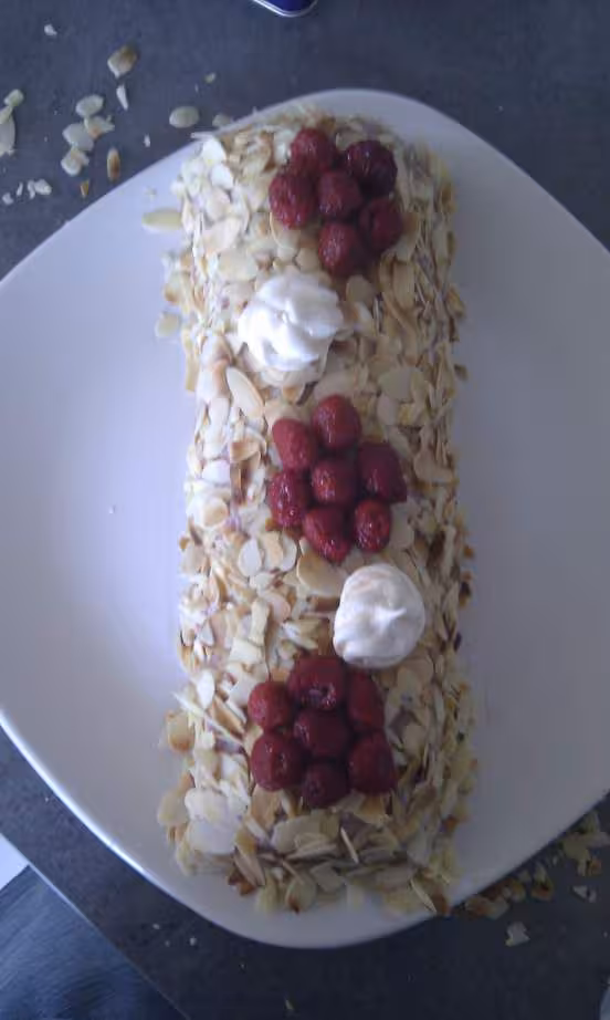 Gateau roule a la framboise