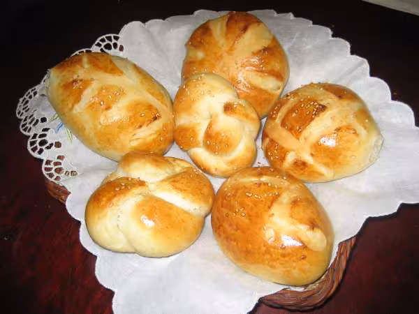 Dinner rolls