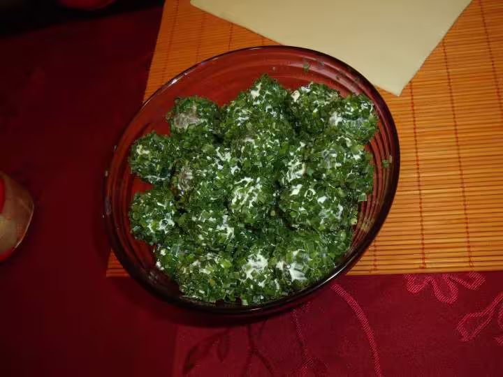 Billes de raison fromage de chevre frais amp ciboulette