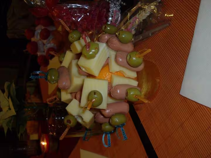 Fromage saucisses aperitives amp olives