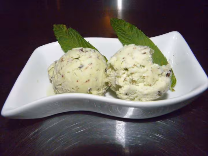 Glace a la menthe fraiche