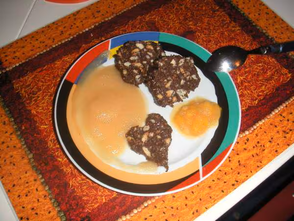 Saucisson au chocolat et compote de pomme