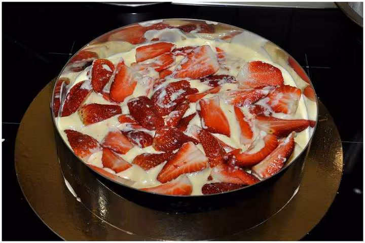 Dame blanche aux fraises