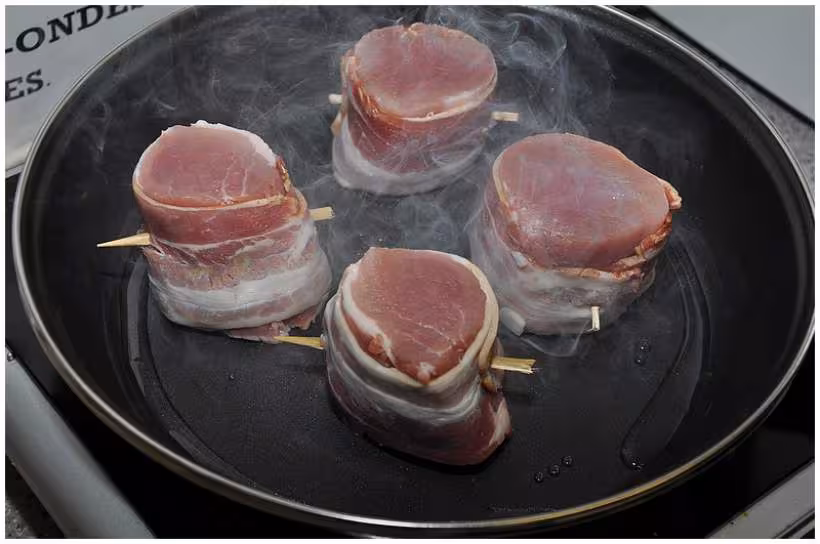 Filet mignon en robe de lard fume
