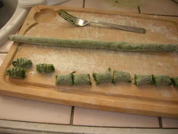 Preparation des gnocchis aux epinards