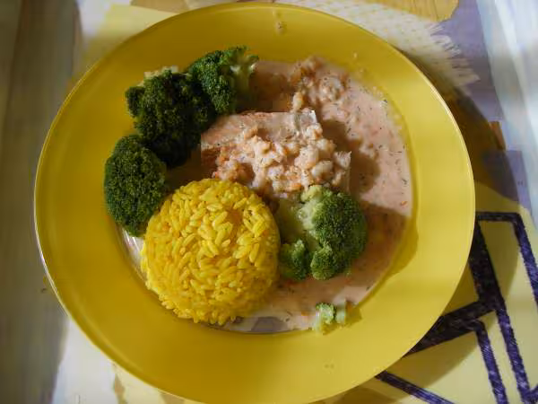 Saumon sauce crevettes