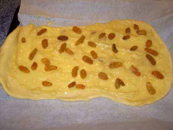 Pate a brioche creme raisins