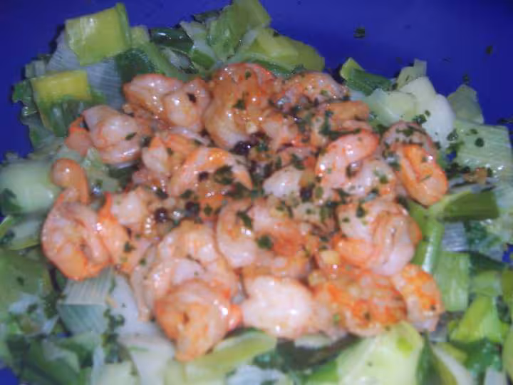 Crevettes piquantes aux poireaux