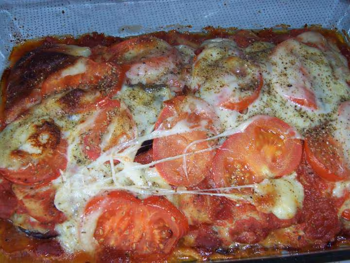 Lasagnes de mozarella aux herbes et aux tomates apres cuisson