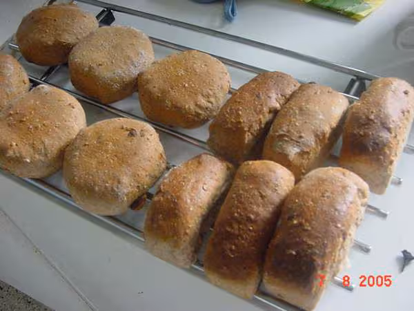 Petits pains aux noix et raisins