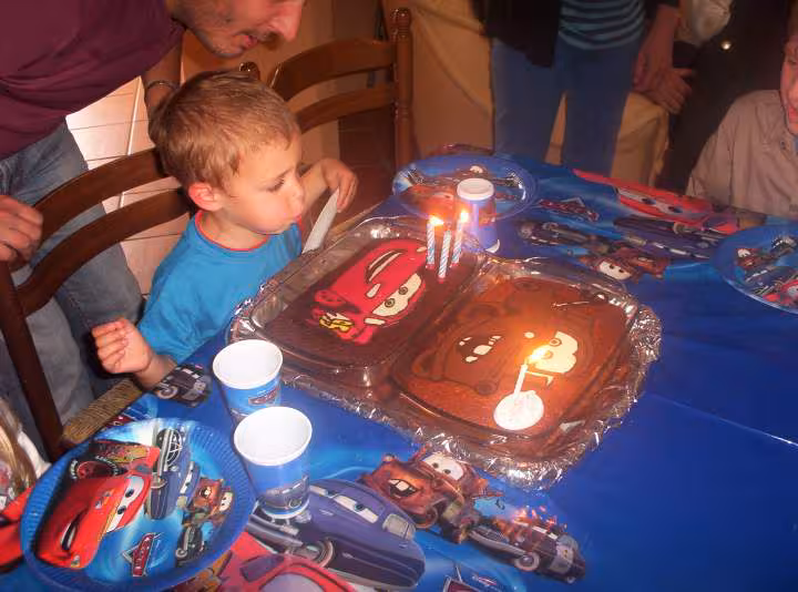 Anniversaire cars