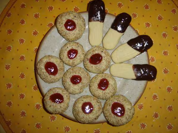 Ghoribas au sesame et a la confiture