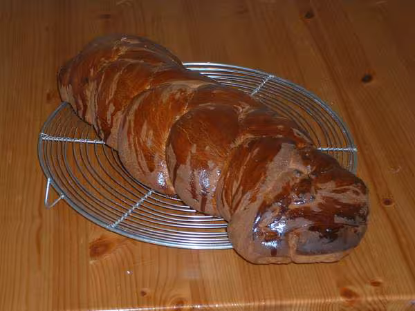 Brioche tressee degonflee