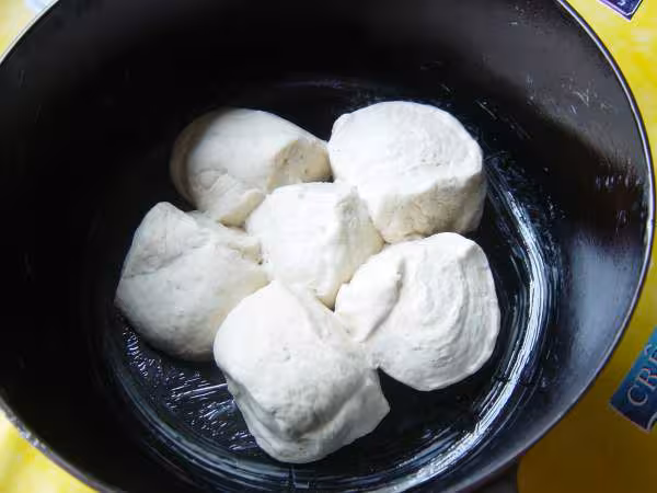 Pain a l epeautre avant cuisson en cocotte
