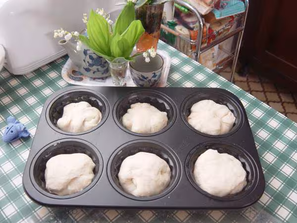 Pain brioche dans moule a kougelhpf