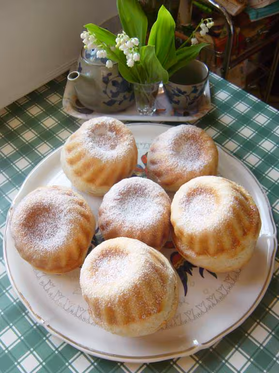 Pain brioche fourre aux oeufs de paques