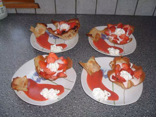Coupelle fraise coulis