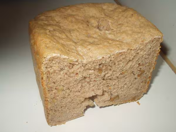 Pain aux noix ou noisette ou cacaouette
