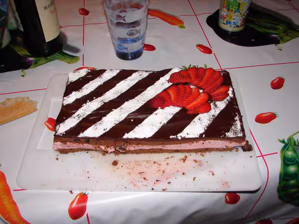 Gateau choco mousse fraises
