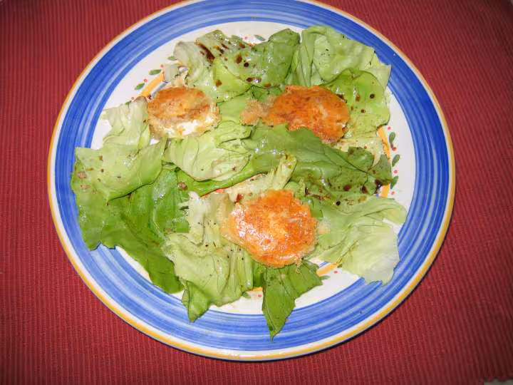 Chevre pane sur salade