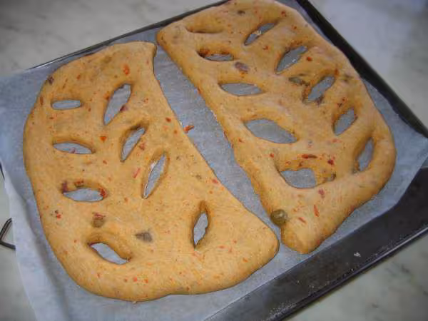 Fougasses aux olives et tomates sechees