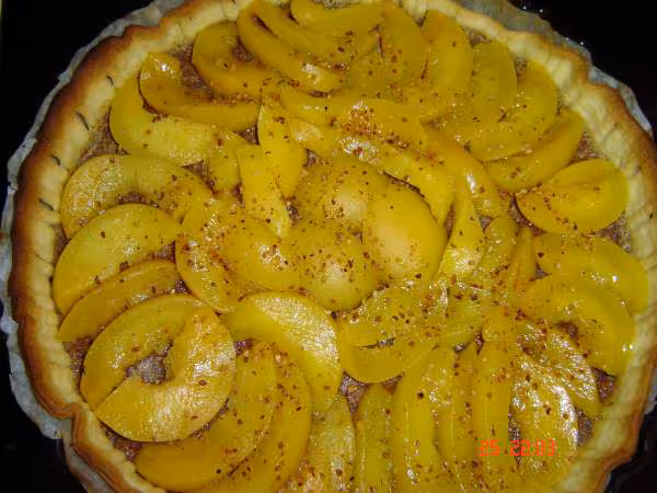 Tarte pralinee aux peches