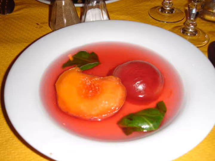Soupe de peche glacee
