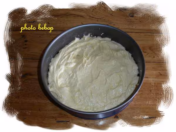 Preparation gateau aux ananas