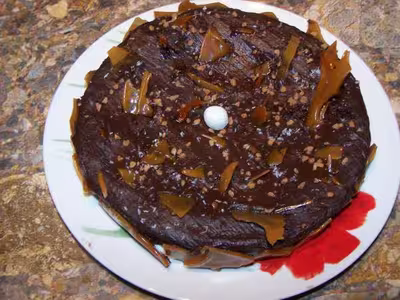 Gâteau chocolat fondant et éclats de caramel