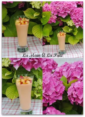 Crème aux pêches et aux biscuits roses