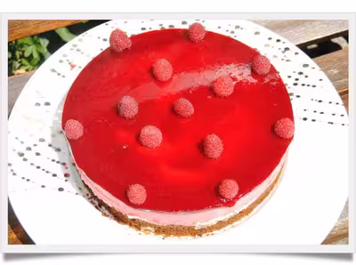 Entremets à la framboise, fraise et spéculoos par Maiwenn39