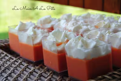 Verrines de poivrons et sa chantilly salée