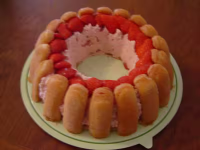 Charlotte aux fraises par CAMEM